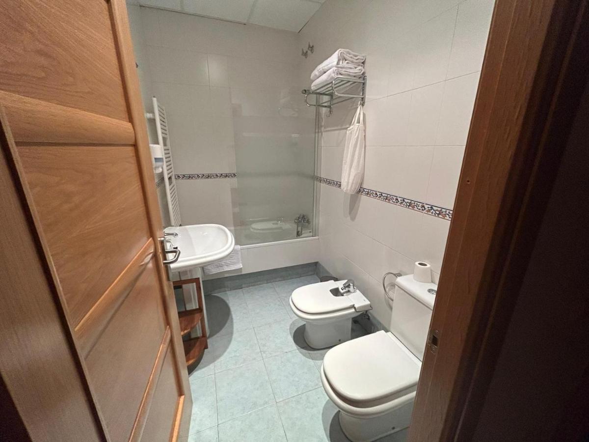Hostal Villa El Colmenar Mombeltran Ngoại thất bức ảnh